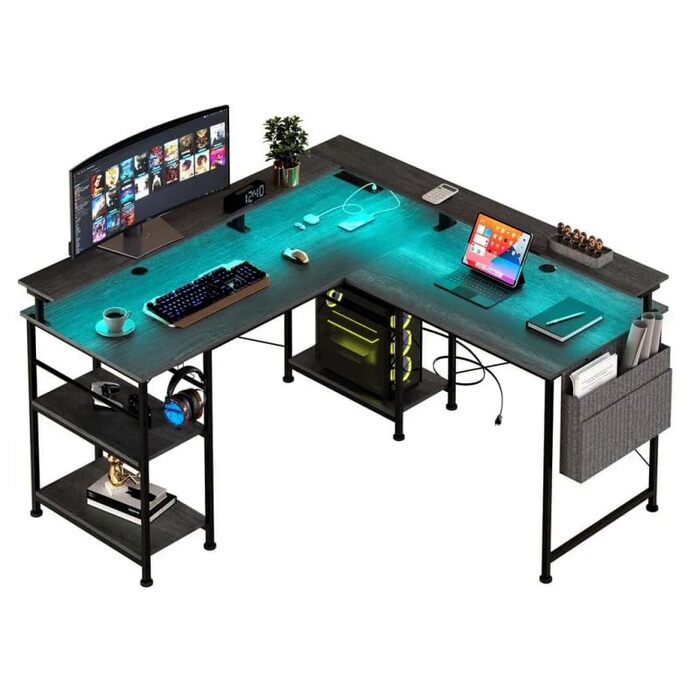 Г-подібний ігровий стіл зі світлодіодним освітленням та розетками, кутовий стіл 140x140 см, двосторонній комп&39ютерний стіл з полицею для монітора, 4 полиці та бічні кишені для домашнього офісу та офісу, чорний, 140x140x85 см
