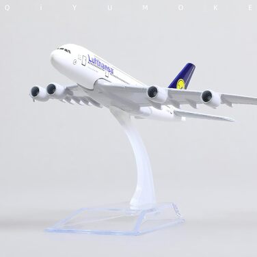 Металева модель літака Airbus A380 авіакомпанії Lufthansa в масштабі 1/400 з підставкою (15 см завдовжки), підходить для авіаційних ентузіастів як подарунок або декорація для виставки. 01.lufthansa
