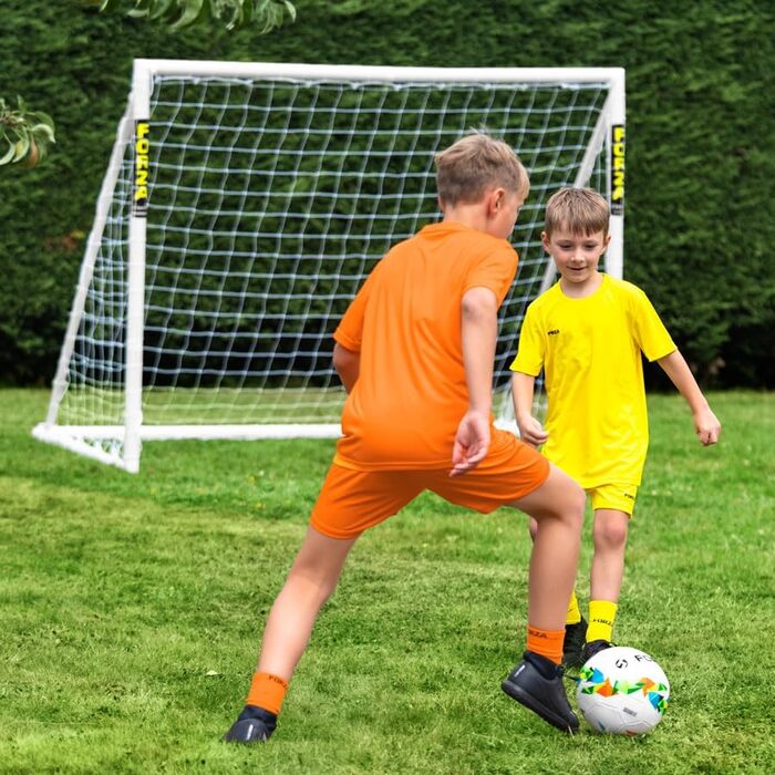 Футбольні ворота FORZA 2,4 м x 1,8 м На старт, гол Всепогодні футбольні ворота з міцного ПВХ плівка для воріт, футбольний м&39яч та сумка для перенесення опціонально. 1. Тільки ворота