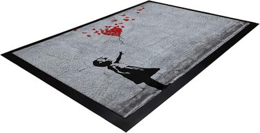 Дівчина з повітряною кулькою та метеликами, килимок у стилі Бенксі Декоративний килимок для приміщень Дизайнерський килимок для прихожих 60x40 см, 1art1