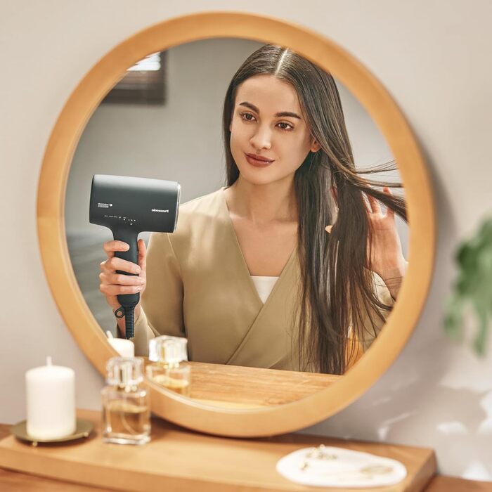 Фен Panasonic EH-NA0J-N825 nanoe MOISTURE & Mineral, нагорода If Design Award, дифузор та насадка-концентратор, поперемінний режим