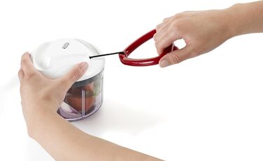 Інструкція з експлуатації універсального подрібнювача Zyliss E910015 Easy Pull, 750 мл, овочерізка, цибульна нарізка, подрібнювач для фруктів і овочів, з надзвичайно гострими лезами в запатентованому швейцарському дизайні 750 мл