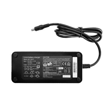 Зарядний пристрій Enerpower Li-Ion 42V для 36V-37V 2A 85W з круглим роз&39ємом 5,5 x 2,5 мм для багажних скриньок, Hailong тощо, сумісний з електросамокатами, такими як SoFlow, Cityblitz, Bluewheel, VMax, Trekstor тощо (GS, UL)