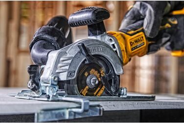 Акумуляторна дискова пила Dewalt 18 вольт (38 мм) DCS571N (для швидкого і точного різання, надзвичайно компактна, можна працювати
