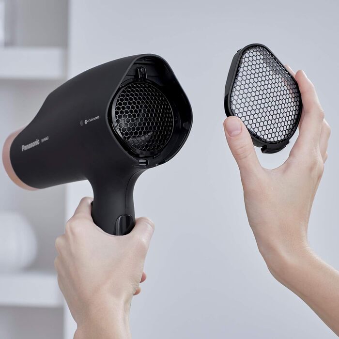 Фен для волосся Panasonic EH-NA63 Nanoe, 2000 Вт, з дифузором та насадкою для стайлінгу, регулювання температури та потоку повітря, для сяйва волосся, ергономічний дизайн, колір Rose Gold