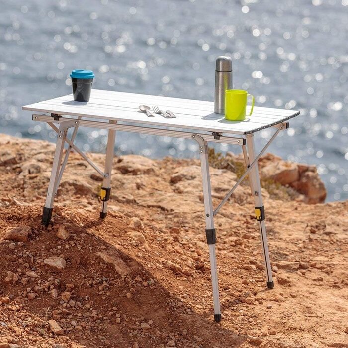 Кемпінговий стіл Uquip Variety M Silver I 53 x 46 x 90 см I Компактний розкладний стіл вантажопідйомністю 30 кг I Міцний розкладний стіл з алюмінію I Портативний вуличний стіл для кемпінгу, пікніків, фестивалів та саду