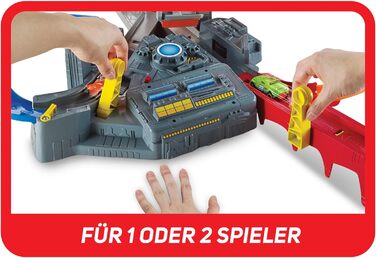 Гоночний трек Hot Wheels Mega Crash Super Track, з петляючими доріжками і поворотами, вкл. 1 іграшкову машинку і 2 пускових пристр