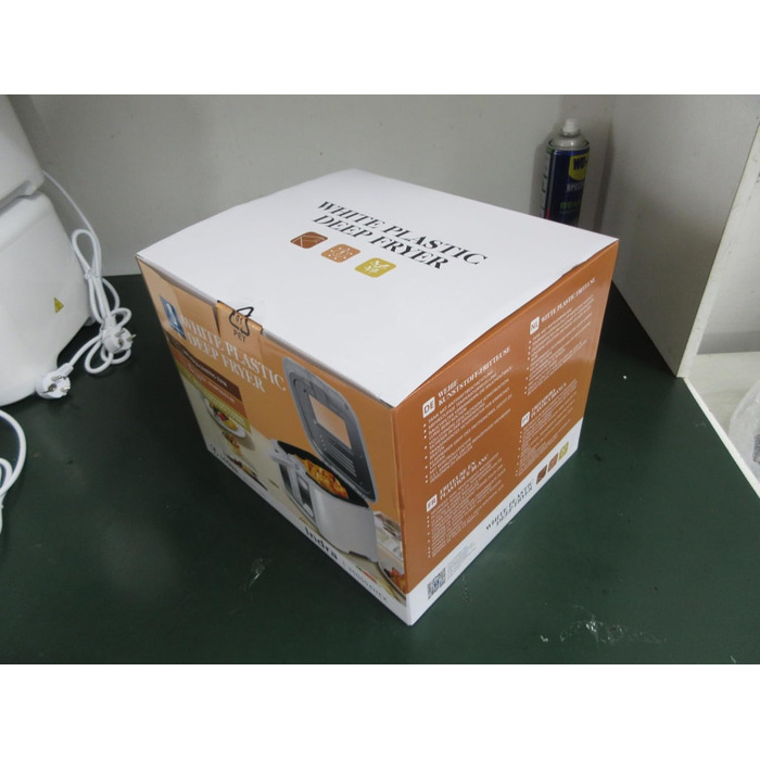 Фритюрниця Aigostar з олією, 1650 Вт, фритюрниця 2.5 л з оглядовим вікном, контроль температури, світловий індикатор, білий