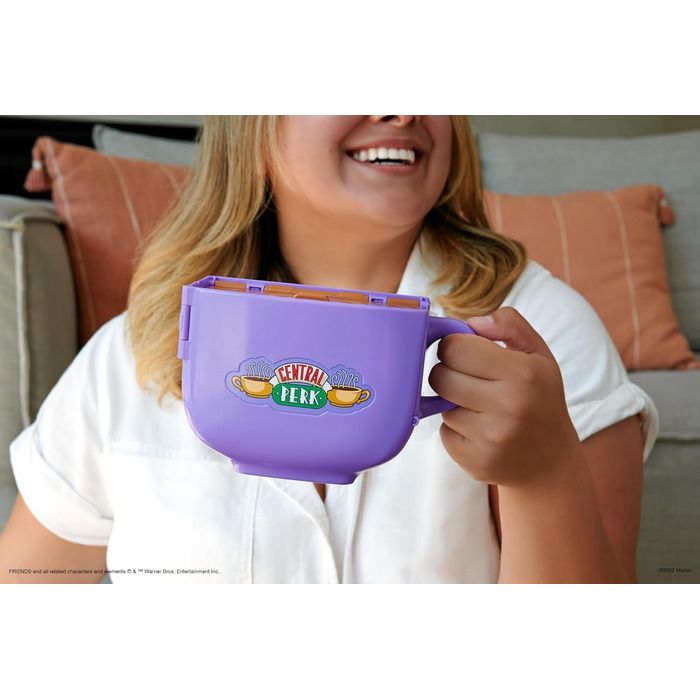 Коробка Polly Pocket Friends - кавова чашка Central Perk, 6 головних героїв, 9 аксесуарів, 3 локації Friends, преміальна упаковка,