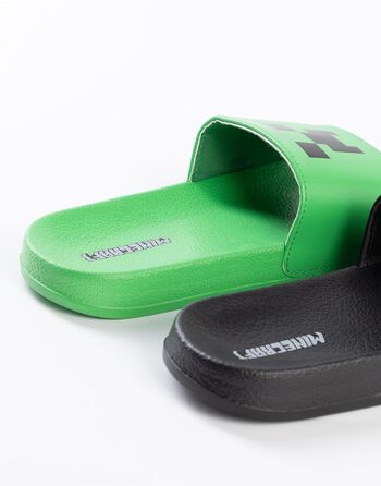 Слайдери Minecraft Creeper та TNT зеленого та чорного кольорів Повсякденне взуття для хлопчиків Набір із 2 слайдерів з обличчям Кріпера та ігровим елементом TNT, мерч, 31 EU