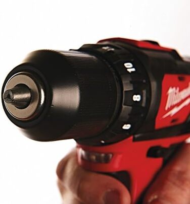 Акція на акумуляторний дриль-шуруповерт Milwaukee M12BDD-152C 2 шт. 12 В / 1,5 Ач Li-Ion, , 4933451460