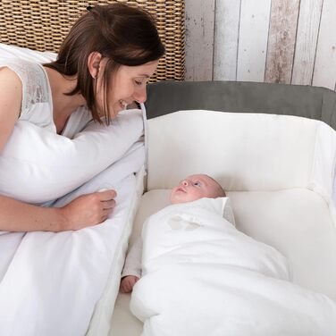 В-1 суміжне спляче ліжко та колиска, 0-6 місяців (0-9 кг), регульоване суміжне спляче ліжко, 5 рівнів висоти, великий м&39який матрац, сітчасті боковини, складні боковини, тонований графіт, 2-