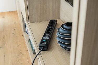 Розетка Brennenstuhl Premium-Line 6-місна із захистом від перенапруги до 26 000 А (розетка з кабелем 1,8 м і вимикачем, настінна р