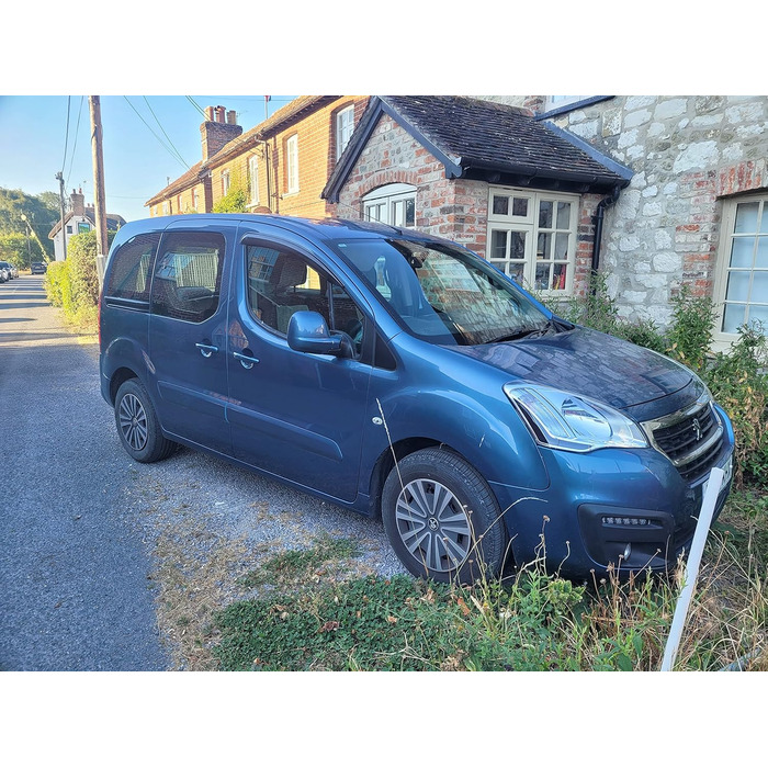 Набір вітрових дефлекторів AUTO CLOVER для Citroen Berlingo Peugeot Partner 2008-2018 MK2 (2 шт. и)