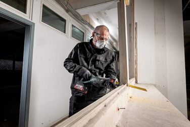 Акумуляторна шабельна пила Metabo SSE 18 LTX BL (з 2 акумуляторними батареями 5,2 Ач / 18 В, хід пиляльного диска 32 мм, зі вставк