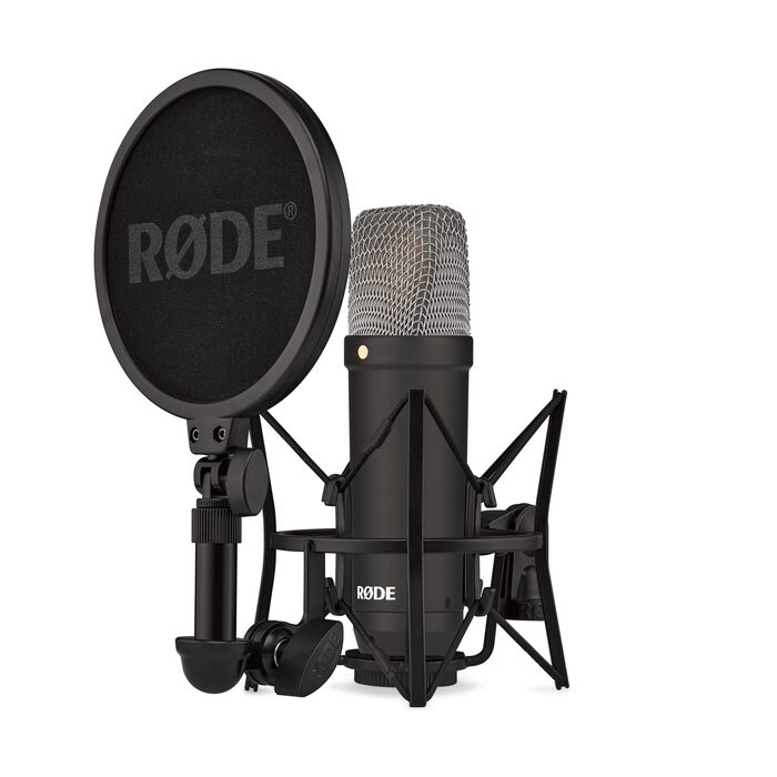 Конденсаторний мікрофон з великою діафрагмою RØDE NT1 Signature Series (з шокмаунтом, поп-фільтром та XLR-кабелем) для музичного виробництва, вокалу, стрімінгу та подкастингу, чорний