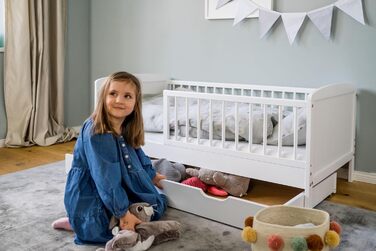 Дитяче ліжко Kids Collective 70x140 см з шухлядою, рейковою основою та захисними поручнями білого кольору, з ящиком для ліжка, Зроблено в Європі. Дитяче ліжко до 6 років 70 x 140 см без матраца, біле.