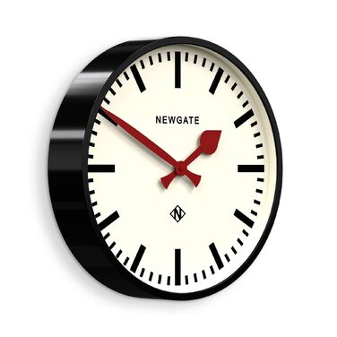 Настінний годинник NEWGATE Putney Великий сучасний годинник у ретро-стилі 45 см Глянцевий чорний металевий корпус із червоними стрілками Індустріальний стиль Mid-Century для кухні, вітальні або офісу