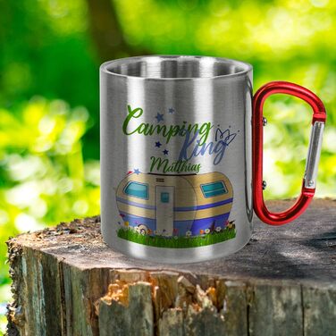Персоналізована кружка з нержавіючої сталі з карабіном Camping King & Queen приблизно 330 мл металева кружка з іменем подарунок для кемпінгу на природі, чоловікам, жінкам, День батька (король, червона ручка)
