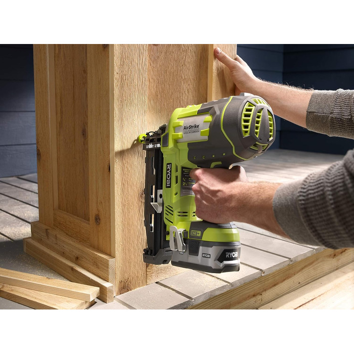 Акумуляторний цвяходер Ryobi R18N16G-0 (без акумулятора, зі світлодіодним підсвічуванням, затискачем для ременя, одноразовим і без