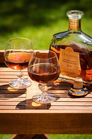 Кришталеві чарки для коньяку або бренді Claudia, вінтажний стиль, куляста ніжка, безсвинцевий кришталь, 6 шт.