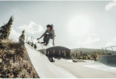 Скейтборд HUDORA Torrance ABEC 5 (12553) – класичний стріт-скейт 31" з канадського клена, підшипники ABEC-5, навантаження 100 кг