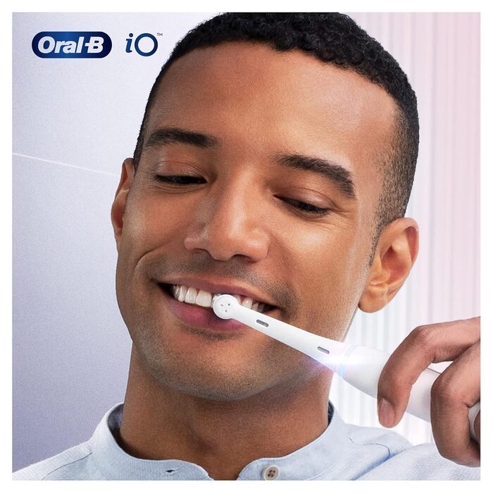 Щітки для делікатного чищення Oral-B iO для електричної зубної щітки, 4 шт. и, дбайливе чищення зубів, насадка-щітка для зубних щіток Oral-B 4 шт. и (1 упаковка) Біла