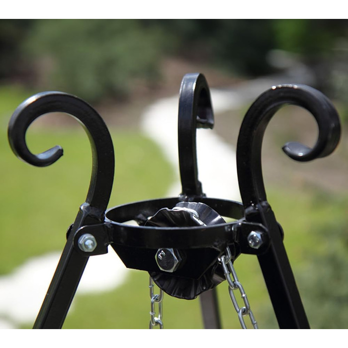 Поворотний штатив для гриля Cook King з комплектом рукоятки та ланцюга Складана сталева рама Чорний Регулювання висоти за допомогою рукоятки Для вогнища або багаття Ручна робота в Європі Висота 180 см