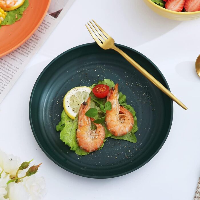 Набір посуду Kyraton з 16 предметів, небиткий та багаторазовий, з пластику. Легкі тарілки, чашки, миски. Легко переносити та мити. Не містить бісфенолу А. На 4 порції. 1. Різнокольоровий.