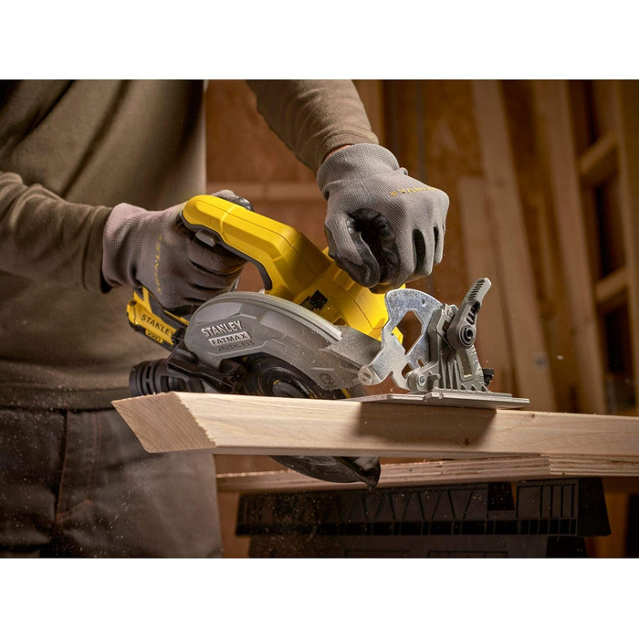 Акумуляторна портативна дискова пила Stanley FatMax V20 SFMCS550M2K (18 В, 4,0 Ач, безщіткова, безінструментальне регулювання глиб