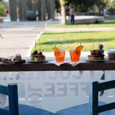 Дизайнерський набір пластикових склянок для води Omada, ємністю 30 мл, ідеально підходять для напоїв або довгих напоїв, можна мити