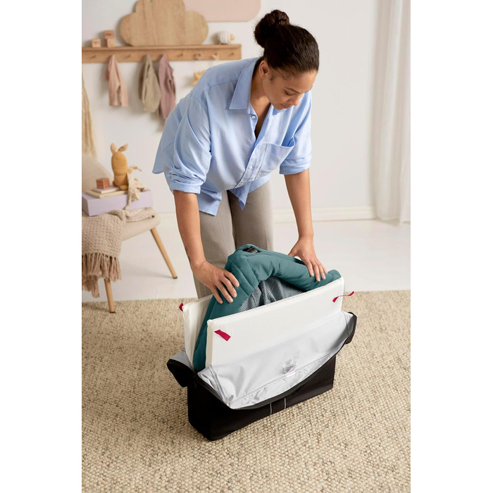 Дорожнє ліжечко BabyBjrn Light, Dark Green