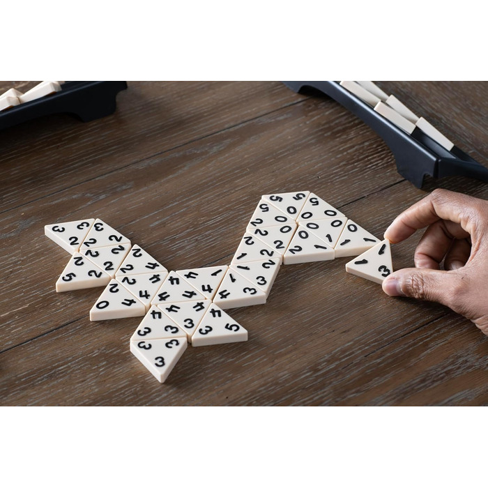 Популярна настільна гра для віком від 6 років - сімейна розвага та настільна гра для 2-4 гравців - із тактикою та стратегією