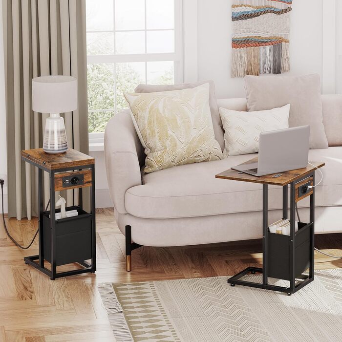 Журнальний столик HOOBRO із зарядною станцією, C-подібної форми, складаний журнальний столик із тканинною кишенею, тумбочка з розеткою та 2 USB-портами, для вітальні, вінтажний коричневий та чорний EBF30CSF01