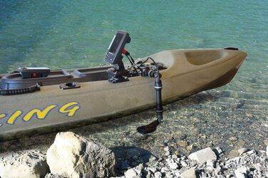 Каяк і черевні човни Трансдьюсер Трансдьюсер Трансдьюсер Вудилище Ехолот Ехолот Рука чорного