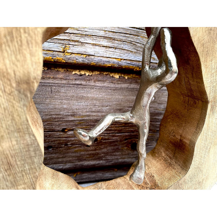 Скульптура "Командна робота" (30 см) — Срібло, Манго Дерево, Алюміній