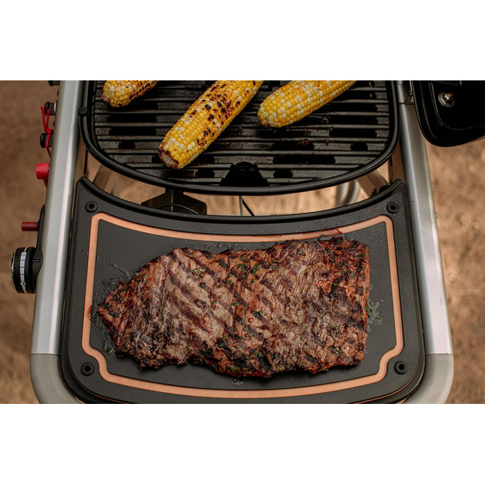 Газовий гриль Weber Traveler/Складана конструкція з колесами, автоматичним блокуванням кришки та термометром кришки, 1 конфорка, ширина 111 см, площа гриля 63 x 34 см, чорний (9010079)