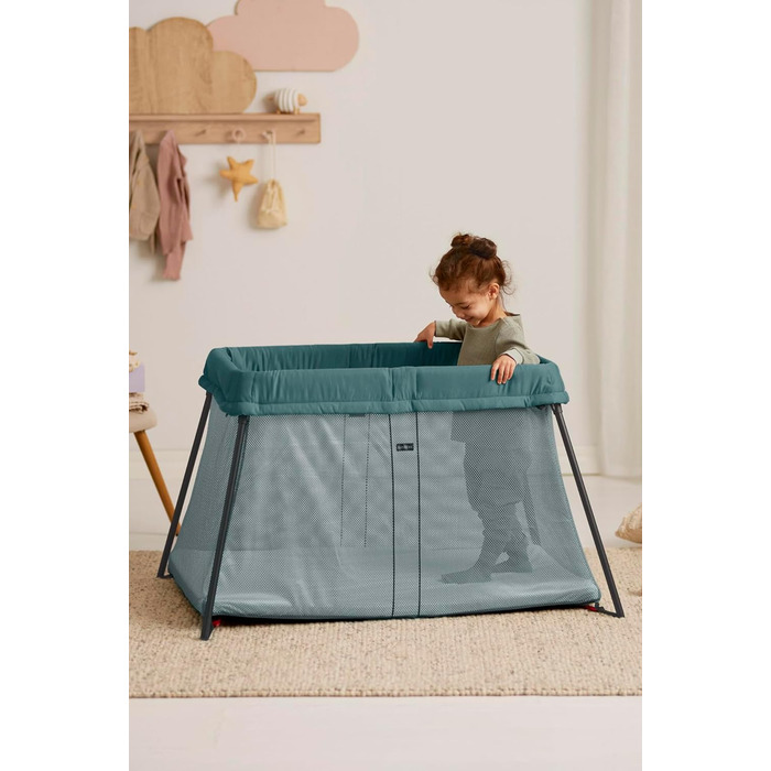 Дорожнє ліжечко BabyBjrn Light, Dark Green