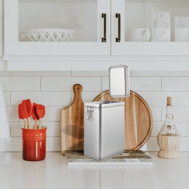 Білий бляшаний контейнер для зберігання кави з ретро-дизайном, герметичний контейнер для кавових зерен та меленої кави, квадратний контейнер для зберігання для кухні та дому, сріблястий, 7,5 x 4,7 x 3,1 дюйма