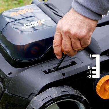 Аератор та скарифікатор для газону WG855E.9 до 400 м ширина захвату 36 см безщітковий двигун 4 рівні регулювання висоти з мішком для трави 40 л без акумулятора та зарядного пристрою