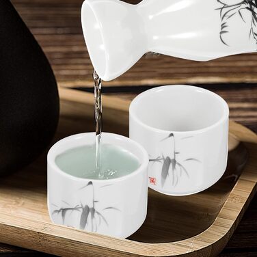 Набір для подачі саке з кераміки, 7 предметів. Традиційний керамічний глечик для саке 250 мл та 6 чашок по 30 мл. Ідеально для дому, сім'ї та гостей.