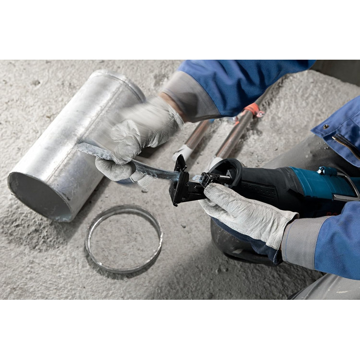 Професійна пила Bosch GSA 1100 E (потужність 1100 Вт, у комплекті 1 пиляльне полотно S 2345 X для дерева, 1 пиляльне полотно S 123