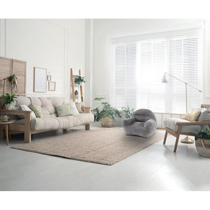 Дитяче крісло Traumnacht Ella зі знімним чохлом з високоякісної вельветової тканини, можна прати, 60 x 50 x 55 см, сірого кольору, виготовлено за німецькими стандартами якості. Крісло для малюків