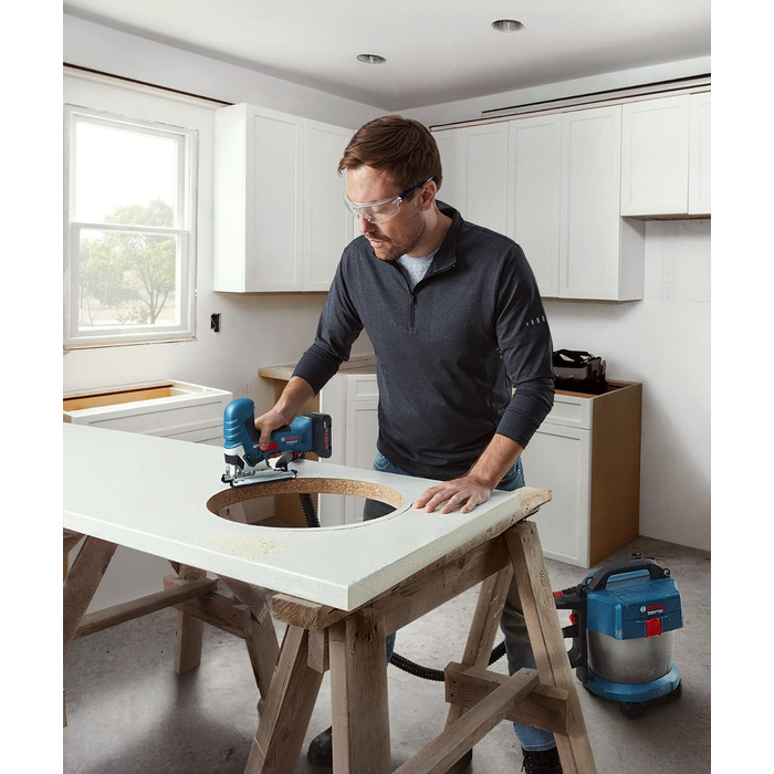 Акумуляторний лобзик Bosch Professional 18V System GST 18V-125 S (ідеально підходить для вигинів і перерізів, тримач пиляльного по