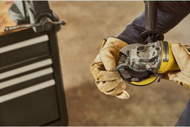 Акумуляторна кутова шліфувальна машина Stanley FatMax V20 SFMCG700B (18 В, діаметр диска 125 мм, безщітковий двигун, міцний литий