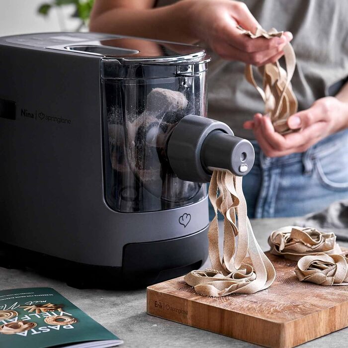 Електрична макаронна машина Nina, повністю автоматична, макаронниця з функцією зважування, включаючи 7 макаронних вставок, буклет з рецептами