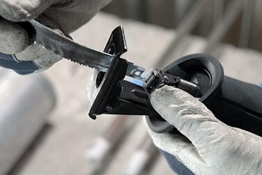 Професійна пила Bosch GSA 1100 E (потужність 1100 Вт, у комплекті 1 пиляльне полотно S 2345 X для дерева, 1 пиляльне полотно S 123