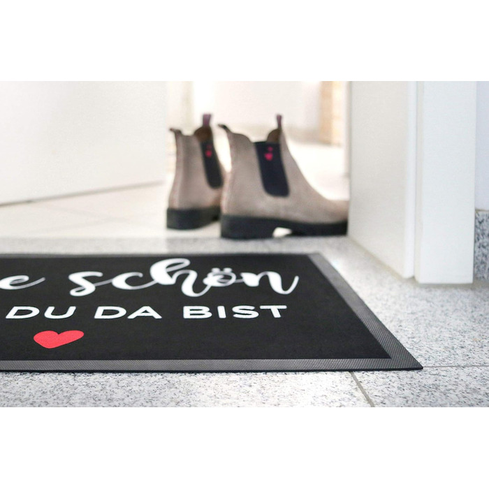 Персоналізований сімейний килимок для дверей з іменами. Дім там, де ми паркуємося. Для кемпінгу, каравану, нековзний та миється. Чорний, 60x40 см. Дім, чорний