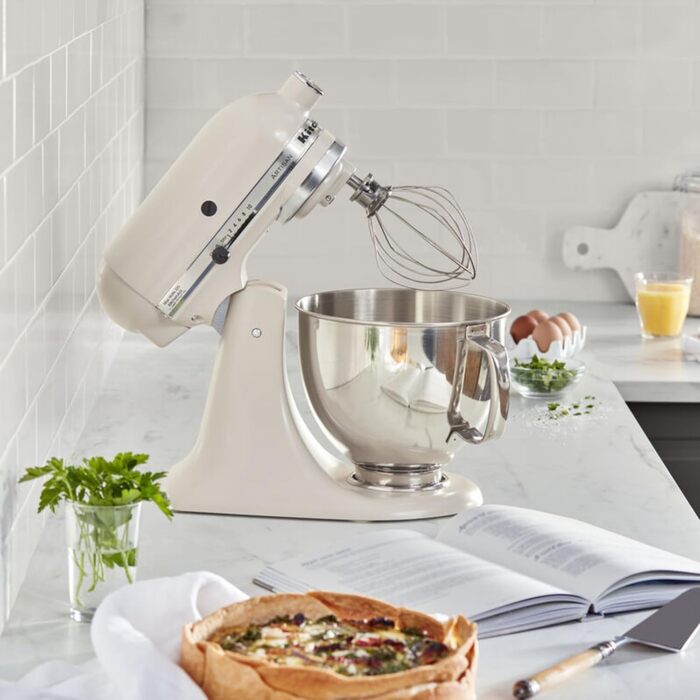 Кухонна машина KitchenAid Artisan 4,7 л, колір Crme
