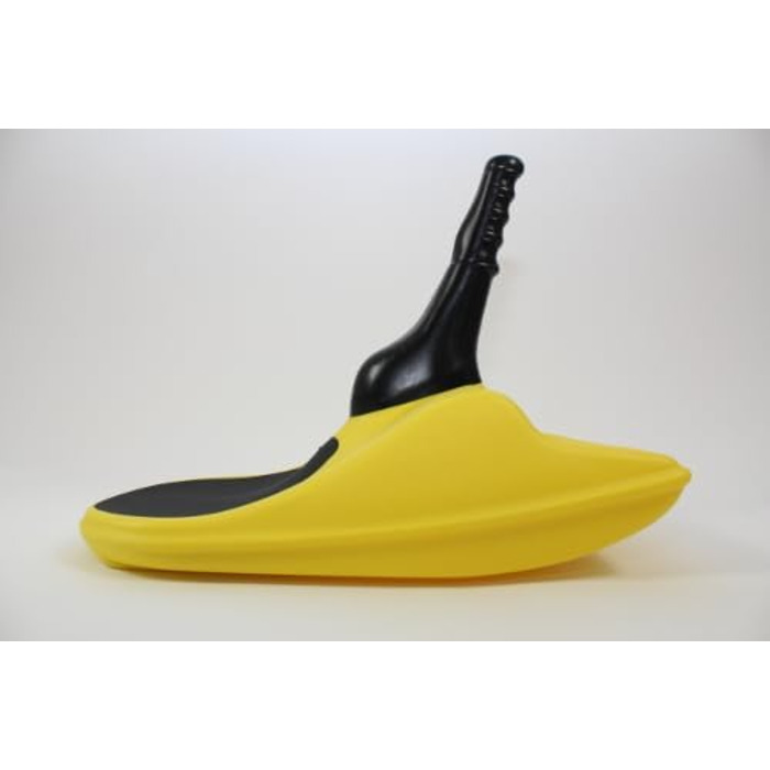 Дитяча пластикова шапка на зиму жовта